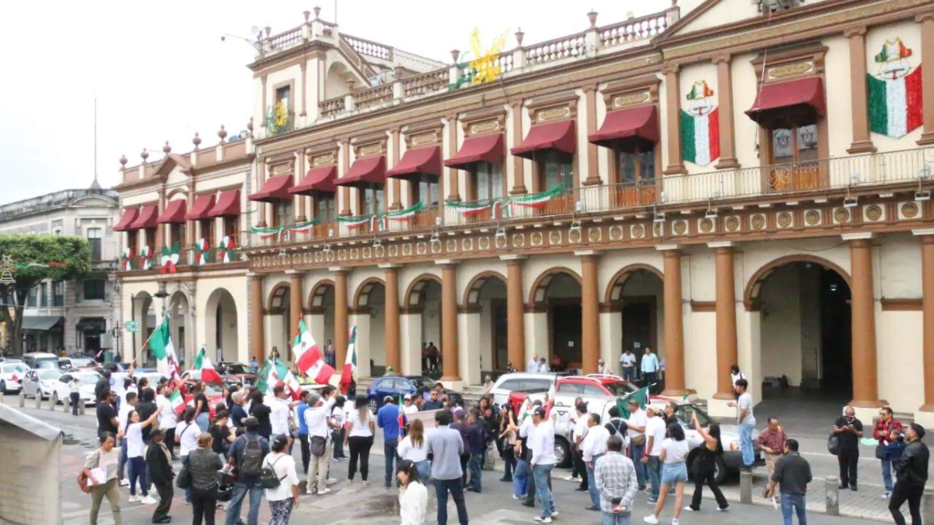 Trabajadores del Poder Judicial de la Federación "entierran" a la justicia en Xalapa